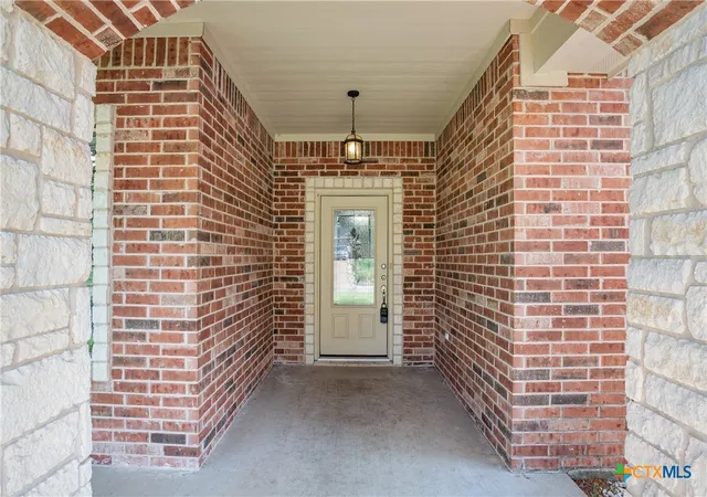 Photo 3 of Single family home for sale at 505 Marshall Dr, Belton, TX 76513 | MLS# 620850 | Listing updated on 2026-09-16