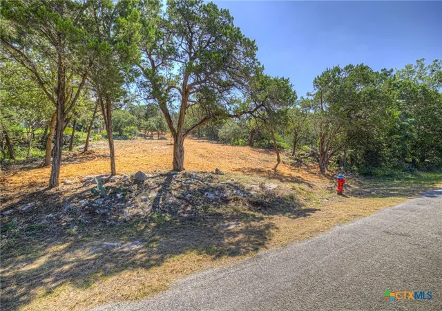 Photo 3 of Sale Pending at 1919 Lakeshore Dr, Canyon Lake, TX 78133 | MLS# 620932 | Listing updated on 2026-09-06