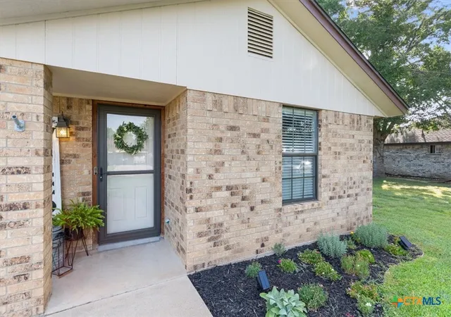 Photo 2 of Single family home for sale at 8910 Trailridge Dr, Temple, TX 76502 | MLS# 620429 | Listing updated on 2026-08-31