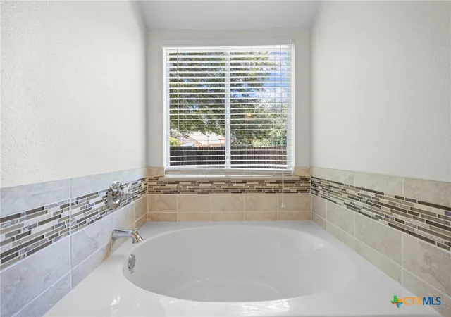 Photo 3 of Single family home for sale at 4318 Longhorn Trl, Temple, TX 76502 | MLS# 621130 | Listing updated on 2026-10-03