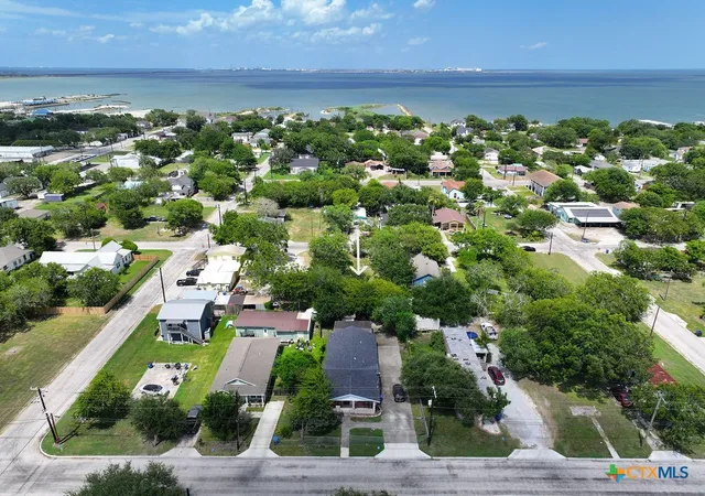 Photo 3 of Sale Pending at 509 S Ann St, Port Lavaca, TX 77979 | MLS# 620877 | Listing updated on 2026-08-27