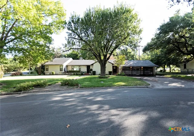 Photo 1 of Single family home for sale at 319 King Cir, Temple, TX 76501 | MLS# 621186 | Listing updated on 2026-08-22