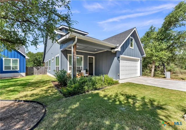 Photo 1 of Single family home for sale at 824 Woodland Hills Dr, Granite Shoals, TX 78654 | MLS# 620196 | Listing updated on 2026-09-14