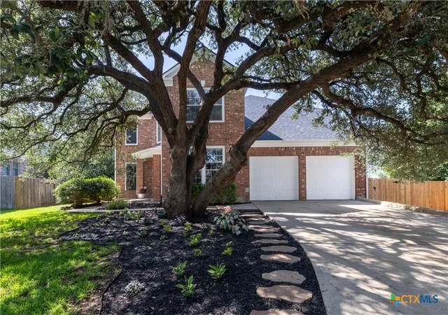 Photo 2 of Single family home for sale at 229 Bending Oak, New Braunfels, TX 78132 | MLS# 620791 | Listing updated on 2026-08-21