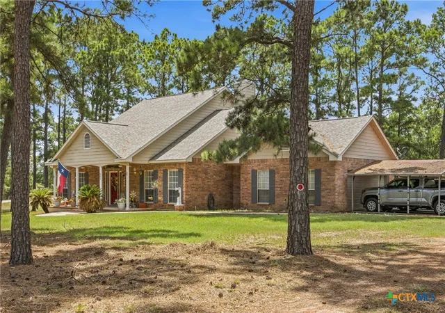 Photo 3 of Single family home for sale at 801 Moccasin Trl, La Grange, TX 78945 | MLS# 621286 | Listing updated on 2026-10-01