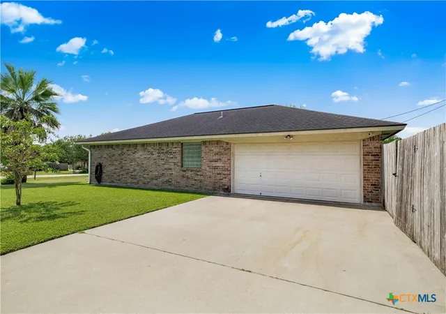 Photo 4 of Single family home for sale at 607 Dove, Victoria, TX 77905 | MLS# 617635 | Listing updated on 2026-09-02