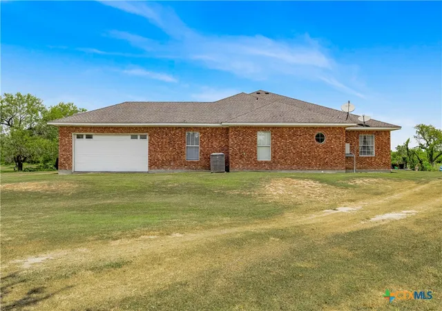 Photo 3 of Single family home for sale at 510 Chaparral Dr, Victoria, TX 77905 | MLS# 621214 | Listing updated on 2026-08-20
