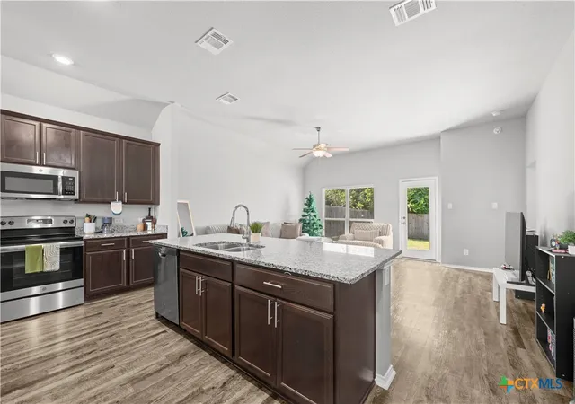Photo 4 of Single family home for sale at 706 Hobby Rd, Copperas Cove, TX 76522 | MLS# 621359 | Listing updated on 2026-09-29