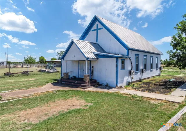 Photo 3 of Manufactured home for sale at 117 Fm 183, Purmela, TX 76566 | MLS# 621316 | Listing updated on 2026-09-10