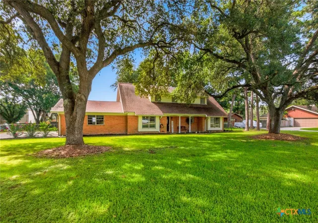 Photo 2 of Single family home for sale at 205 Yucca Dr, Victoria, TX 77904 | MLS# 621204 | Listing updated on 2026-09-08
