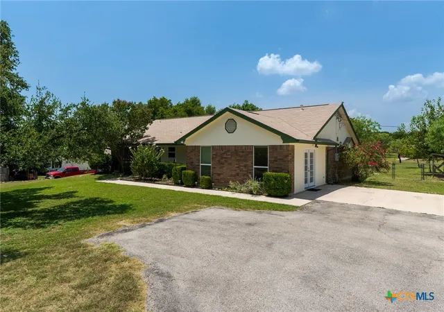 Photo 2 of Single family home for sale at 3200 Lois Ln, Kempner, TX 76539 | MLS# 621391 | Listing updated on 2026-08-27