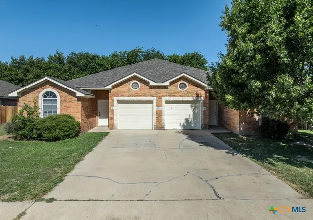 Listing Photo 3 - Condo for sale in building located at 4201 Cambridge Dr, Killeen, TX 76549