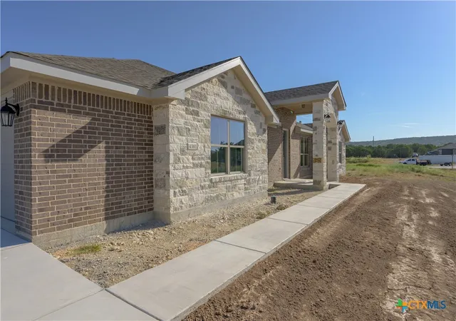 Photo 4 of Single family home for sale at 4361 Tall Ridge Rd, Kempner, TX 76539 | MLS# 620942 | Listing updated on 2026-09-16