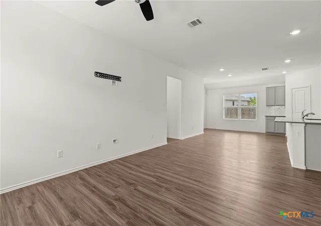 Photo 3 of Single family home for sale at 509 Callisto Ct, Jarrell, TX 76537 | MLS# 621418 | Listing updated on 2026-09-18
