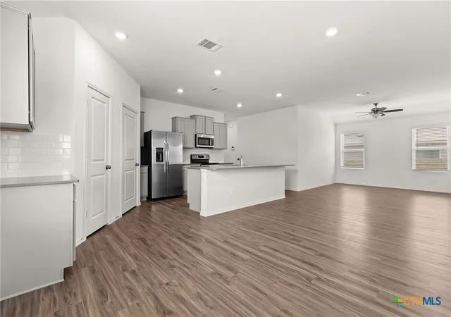Photo 4 of Single family home for sale at 509 Callisto Ct, Jarrell, TX 76537 | MLS# 621418 | Listing updated on 2026-09-18