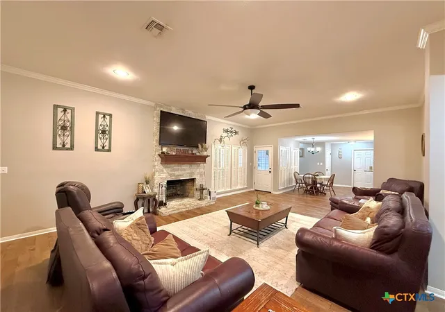 Photo 4 of Sale Pending at 203 Chimney Rock Dr, Victoria, TX 77904 | MLS# 621430 | Listing updated on 2026-09-14