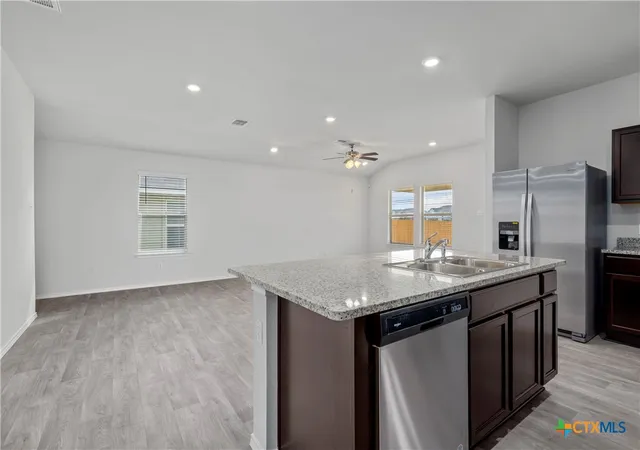 Photo 3 of Sale Pending at 1511 Cordus Jackson Jr Ln, Killeen, TX 76549 | MLS# 621506 | Listing updated on 2026-09-04