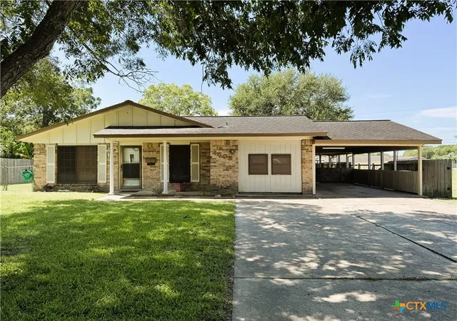 Photo 1 of Single family home for sale at 1505 E Polk Ave, Victoria, TX 77901 | MLS# 621379 | Listing updated on 2026-08-11