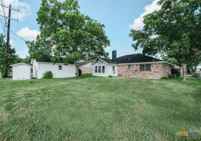 Photo 20 of Single family home for sale at 803 Mclane St, Victoria, TX 77904 | MLS# 621408 | Listing updated on 2026-09-13