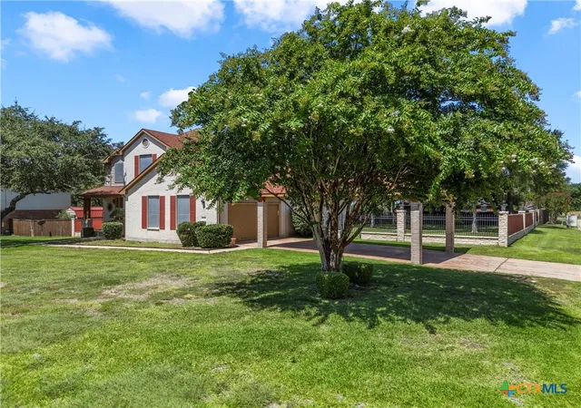 Photo 3 of Single family home for sale at 570 Crossland Dr, Killeen, TX 76543 | MLS# 621042 | Listing updated on 2026-08-17