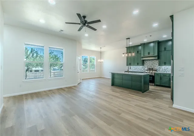 Photo 3 of Single family home for sale at 1307 Saint Louis St, Gatesville, TX 76528 | MLS# 621085 | Listing updated on 2026-08-04