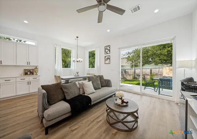 Photo 3 of Sale Pending at 307 Ellis St, San Marcos, TX 78666 | MLS# 620984 | Listing updated on 2026-09-08