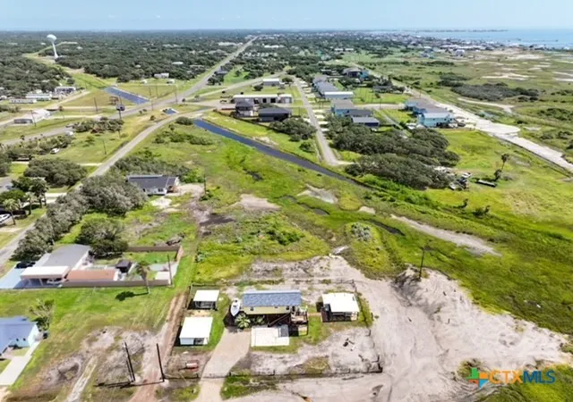 Photo 20 of Single family home for sale at 326 E 10th Street, Rockport, TX 78382 | MLS# 621532 | Listing updated on 2026-08-26
