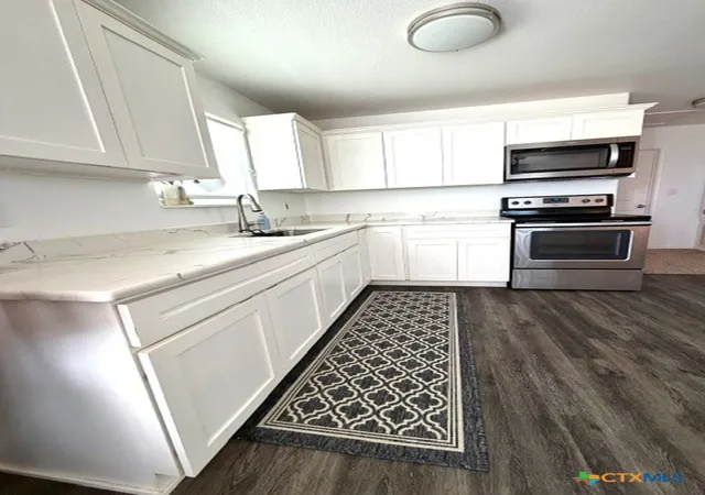 Photo 4 of Single family home for sale at 326 E 10th Street, Rockport, TX 78382 | MLS# 621532 | Listing updated on 2026-08-26