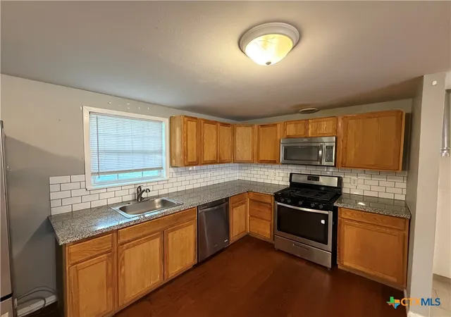 Photo 4 of Single family home for sale at 1012 San Antonio St, Killeen, TX 76541 | MLS# 621387 | Listing updated on 2026-08-30