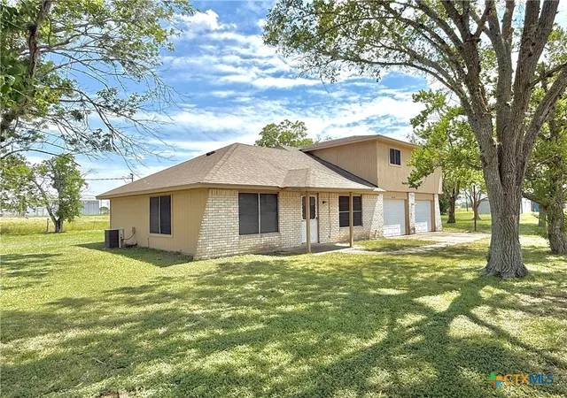 Photo 1 of Sale Pending at 49 Villafranca Rd, Victoria, TX 77904 | MLS# 621606 | Listing updated on 2026-09-28