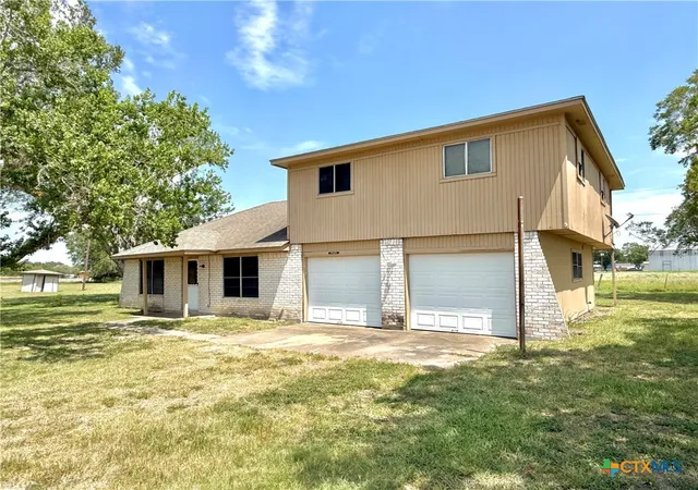 Photo 2 of Sale Pending at 49 Villafranca Rd, Victoria, TX 77904 | MLS# 621606 | Listing updated on 2026-09-28