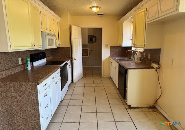 Photo 3 of Single family home for sale at 706 Thomaston River Rd, Cuero, TX 77954 | MLS# 621438 | Listing updated on 2026-09-14