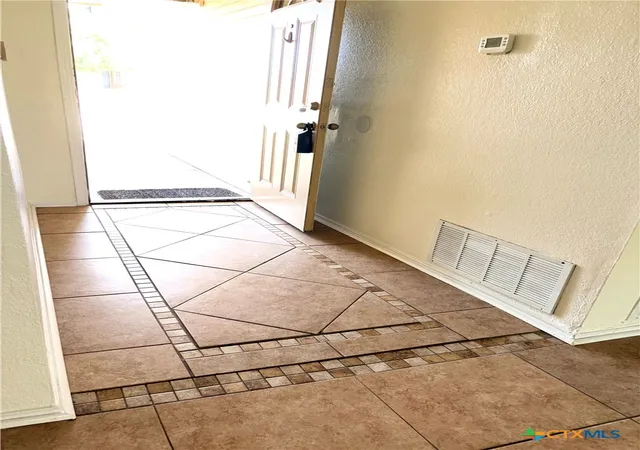 Photo 3 of Single family home for sale at 2602 Bigleaf Dr, Killeen, TX 76549 | MLS# 621667 | Listing updated on 2026-09-05