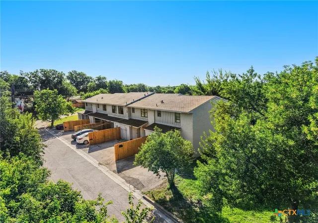Photo 2 of Townhouse for sale at 218 E Victory Ave, Temple, TX 76501 | MLS# 621493 | Listing updated on 2026-08-05