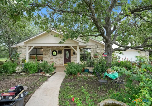 Photo 4 of House for sale at 3413 Fm 1185, Lockhart, TX 78644 | MLS# 621680 | Listing updated on 2026-08-09