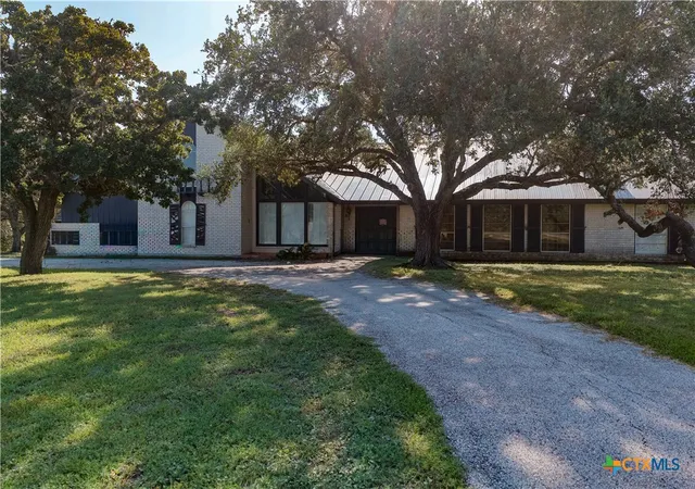 Photo 1 of Single family home for sale at 292 Fm 136, Woodsboro, TX 78393 | MLS# 621600 | Listing updated on 2026-08-05