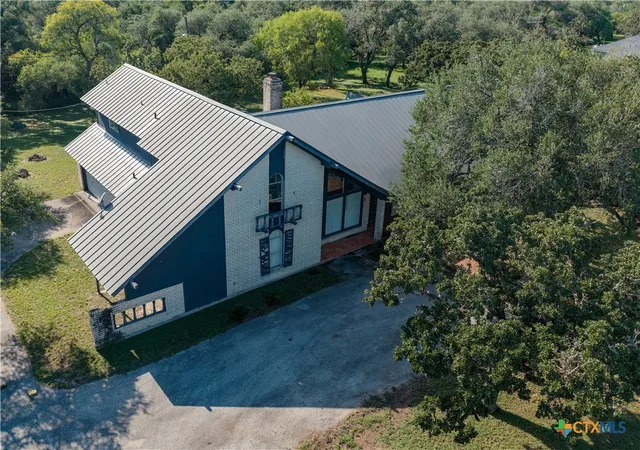 Photo 3 of Single family home for sale at 292 Fm 136, Woodsboro, TX 78393 | MLS# 621600 | Listing updated on 2026-08-05