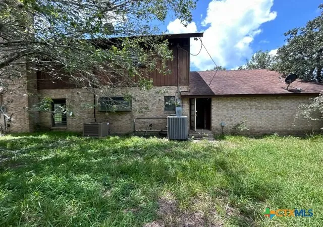 Photo 3 of Single family home for sale at 3079 Coletoville Rd, Victoria, TX 77905 | MLS# 621710 | Listing updated on 2026-08-15