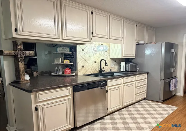 Photo 4 of Single family home for sale at 104 Hamlet Ct, Victoria, TX 77901 | MLS# 620881 | Listing updated on 2026-08-25