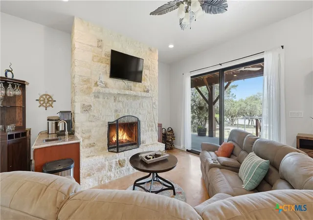 Photo 3 of Single family home for sale at 628 Country Ln, Canyon Lake, TX 78133 | MLS# 621744 | Listing updated on 2026-08-05