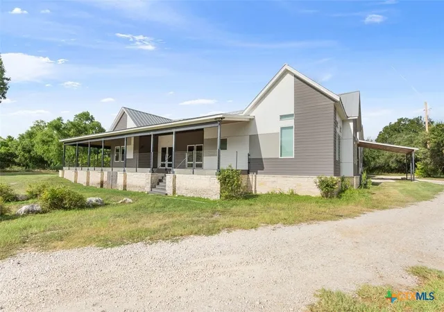 Photo 4 of House for sale at 100 S Dewberry Crk Trl, Hutto, TX 78634 | MLS# 621405 | Listing updated on 2026-08-05