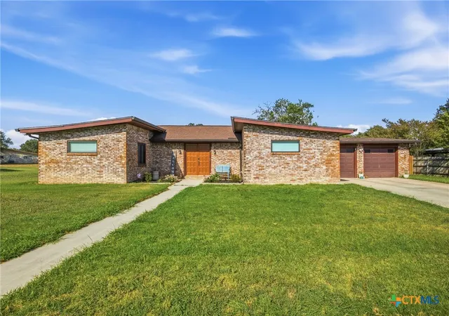 Photo 1 of Single family home for sale at 1304 Walker St, Gonzales, TX 78629 | MLS# 621423 | Listing updated on 2026-08-07
