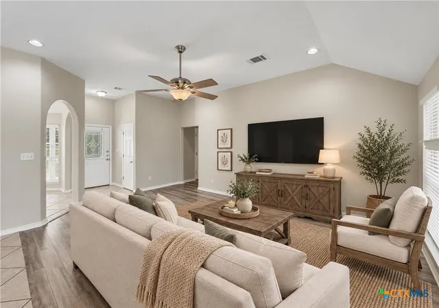 Photo 3 of Single family home for sale at 125 Barton Rd, San Marcos, TX 78666 | MLS# 621757 | Listing updated on 2026-09-14