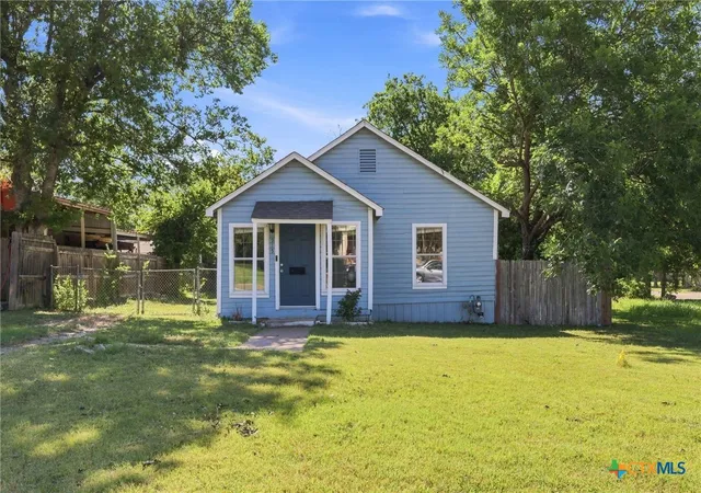 Photo 1 of Single family home for sale at 915 S 2nd Street, Temple, TX 76504 | MLS# 621683 | Listing updated on 2026-09-19
