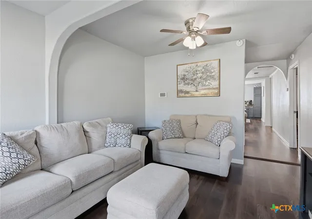 Photo 4 of Single family home for sale at 915 S 2nd Street, Temple, TX 76504 | MLS# 621683 | Listing updated on 2026-09-19