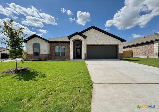 Photo 1 of Single family home for sale at 2004 Yarrow Rd, Temple, TX 76502 | MLS# 621821 | Listing updated on 2026-09-11