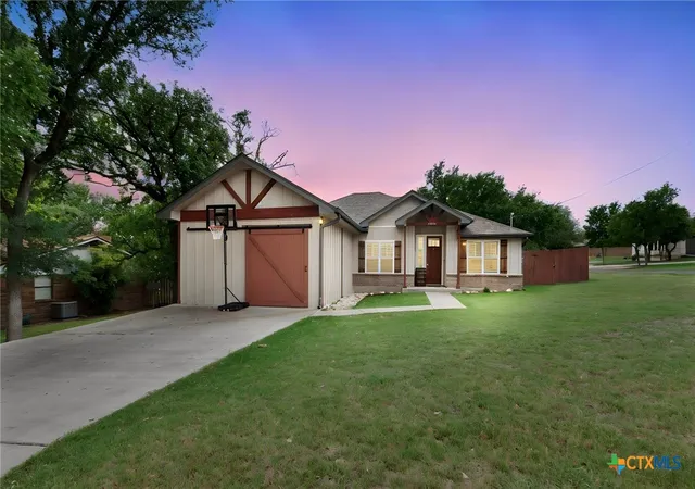 Photo 2 of Single family home for sale at 1202 S Willis St, Lampasas, TX 76550 | MLS# 621644 | Listing updated on 2026-09-02