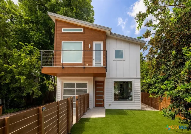 Photo 1 of Condo for sale at 2905 E 5th Street #A, Austin, TX 78702 | MLS# 621864 | Listing updated on 2026-09-10