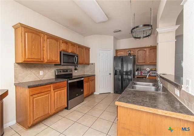 Photo 3 of Single family home for sale at 205 Tribal Trl, Harker Heights, TX 76548 | MLS# 621866 | Listing updated on 2026-09-11