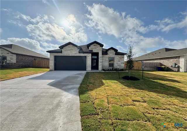 Photo 1 of Sale Pending at 409 Magnolia, Troy, TX 76579 | MLS# 621870 | Listing updated on 2026-09-10